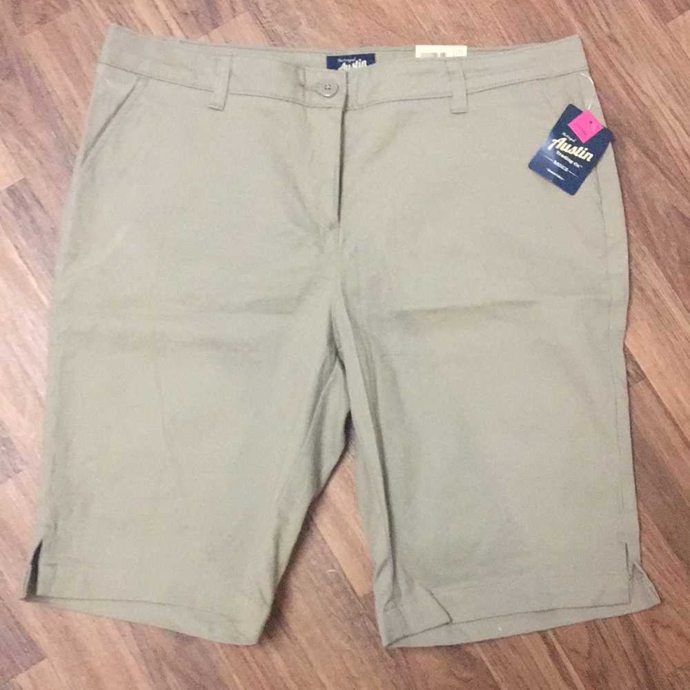 Juniors Bermuda Khaki Shorts 13/14
